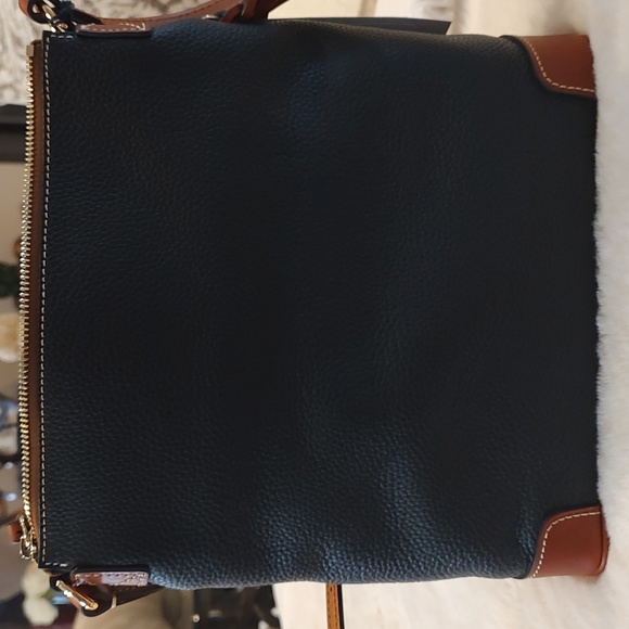 NEW Dooney and Bourke - Picture 2 of 6